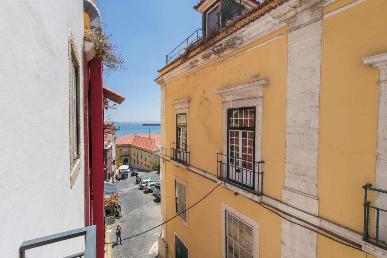 Cozy Flat In The Heart Of Alfama Apartment Lisbon Exterior photo